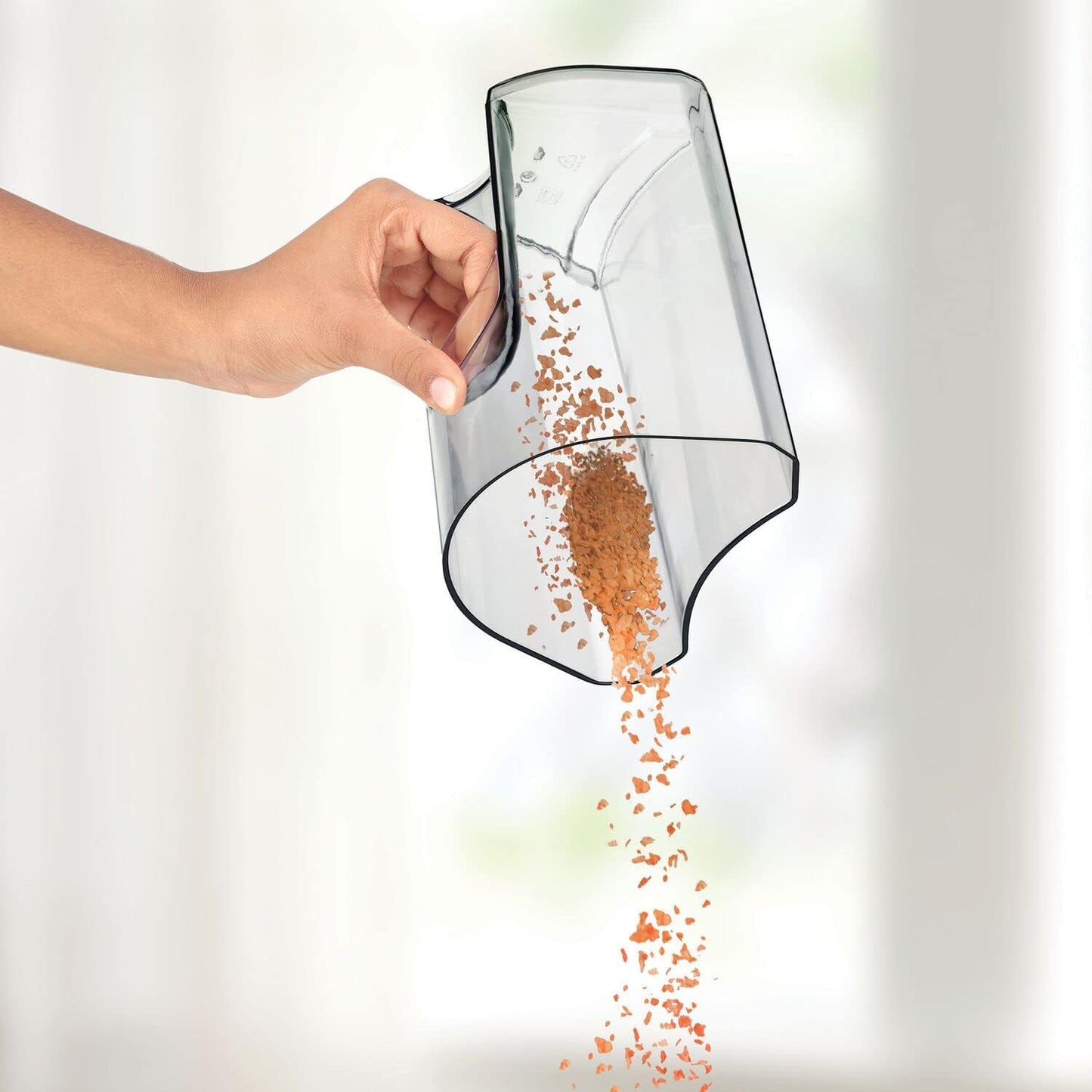 BLACK+DECKER JE780-B5 Juicer Extractor, 800W Power with Copper Motor, 500ml Juice collector, 1.5L Large pulp container