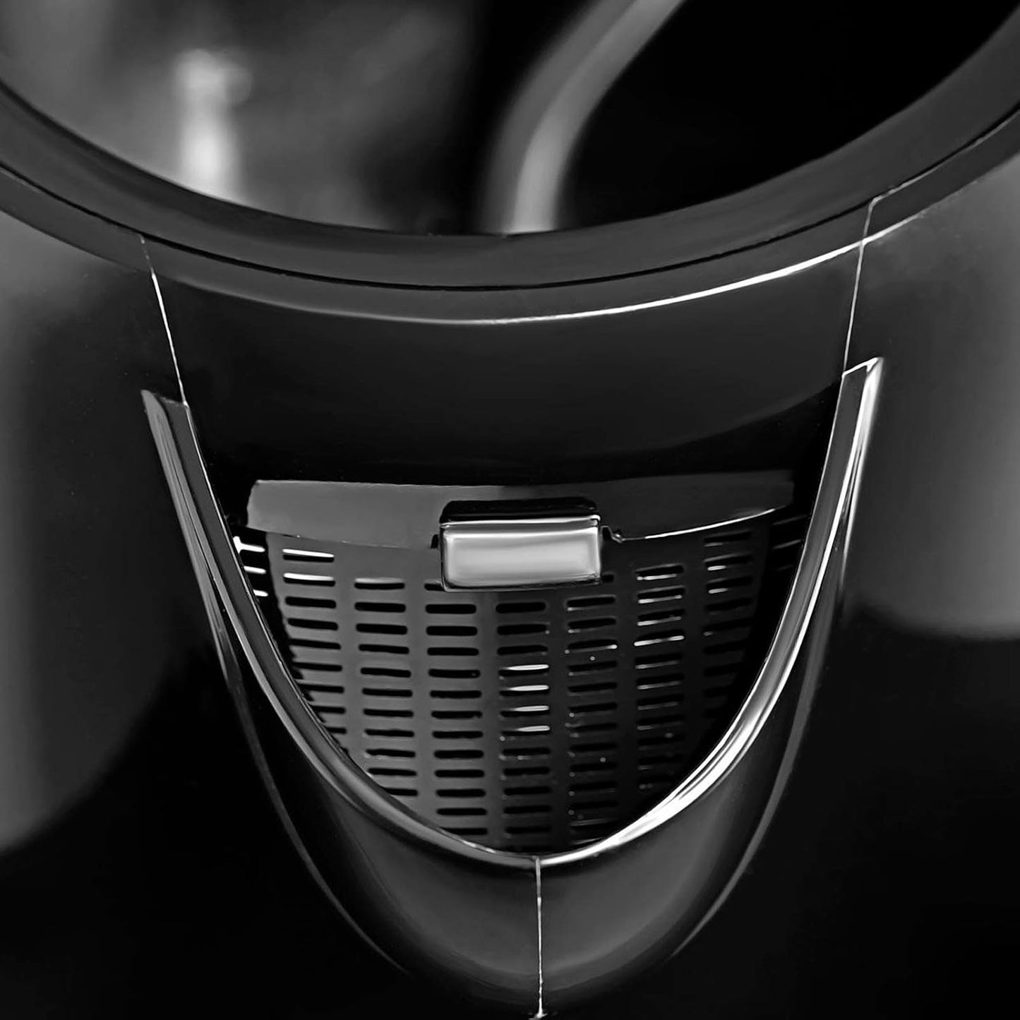 غلاية بلاك اند ديكر البلاستيكية (Black&Decker) - الموديل JC69-B5