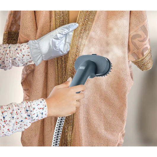 مكواة بخار عامودية بلاك اند ديكر (Black&Decker) - الموديل GST1820-B5