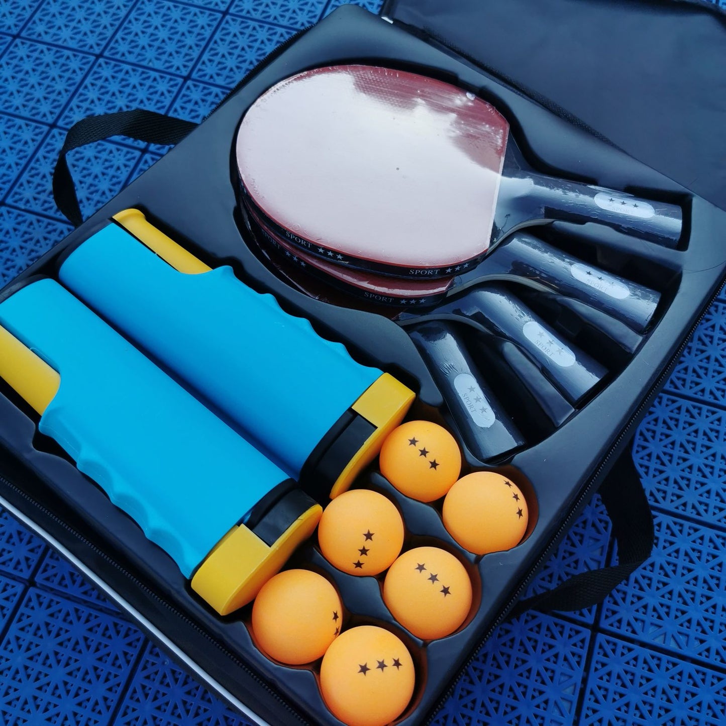 مجموعة تنس الطاولة الاحترافية المتكاملة - 4 مضارب، شبكة محمولة، و 6 كرات